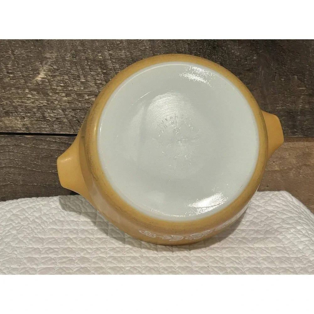 Vintage Pyrex Butterfly Gold Casserole Dish 500 ml. 471-B Cinderella No Lid Bowl